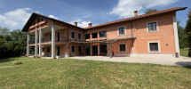 Prestigiosa residenza con 15.000 mq di parco Prestigiosa residenza con 15.000 mq di parco